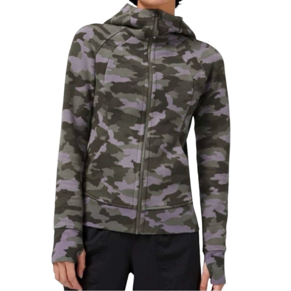 Lululemon Scuba Hoodie Light Cotton Fleece Camo
Lavender Size 4